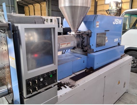 Used JSW Injection Moulding Machine 2007 J140AD-180H