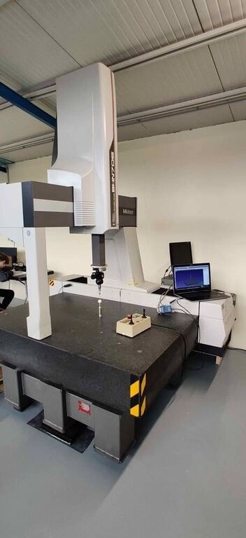 Used Mitutoyo Co-Ordinate Measuring Machine 1995 BHN 706