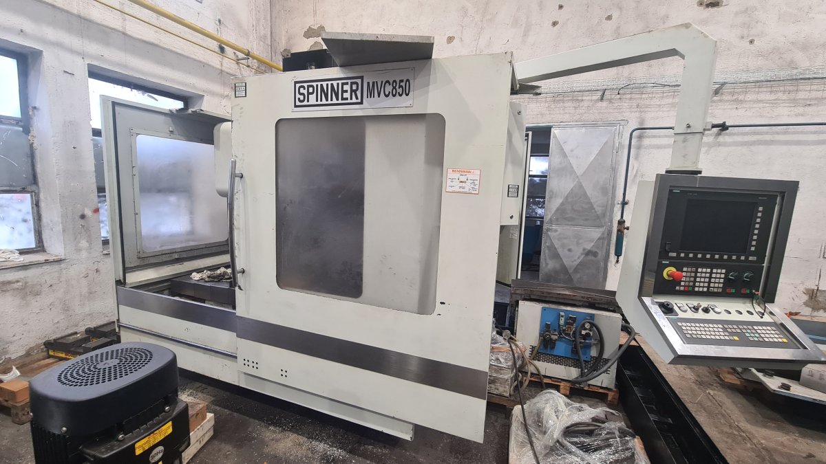 Used Spinner Vertical Machining Center ( VMC ) 2010 MVC 850