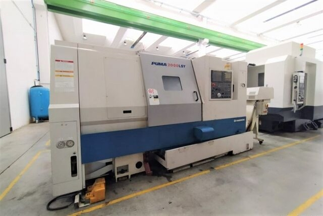 Used Daewoo CNC Lathe 2002 PUMA 2000 LSY