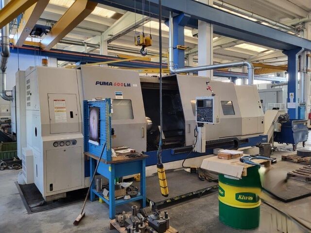 Used Doosan CNC Lathe 2007 PUMA 600 LM