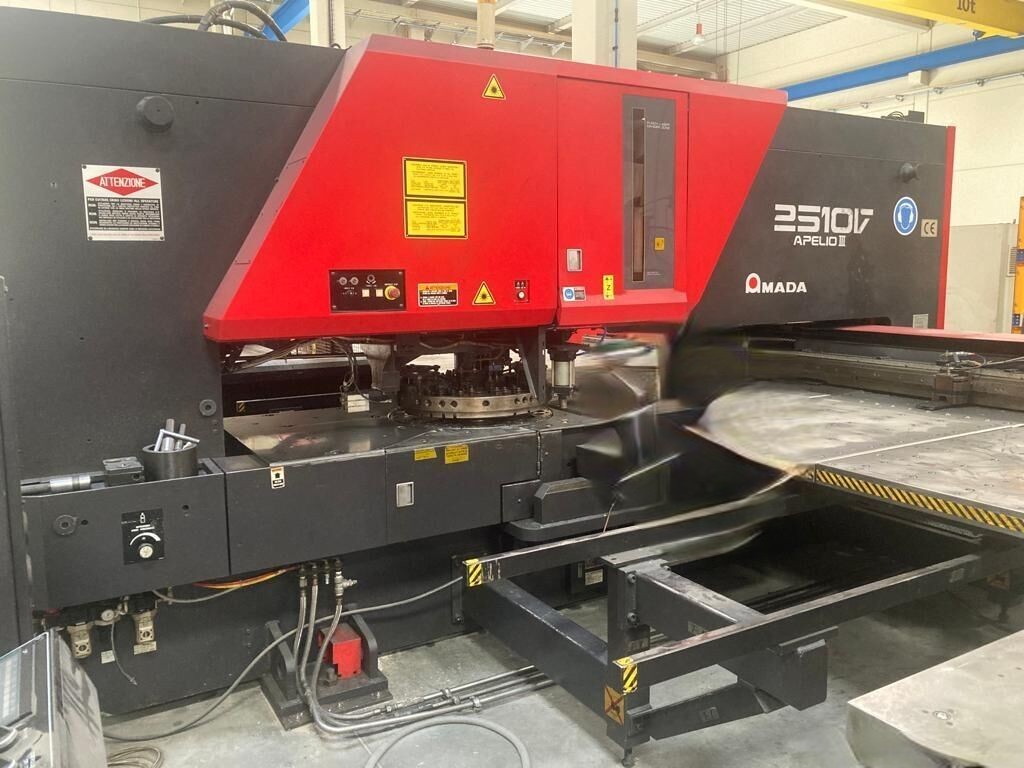 Used Amada Laser Punch Combination 1999 AMADA APELIO III AP-2510V