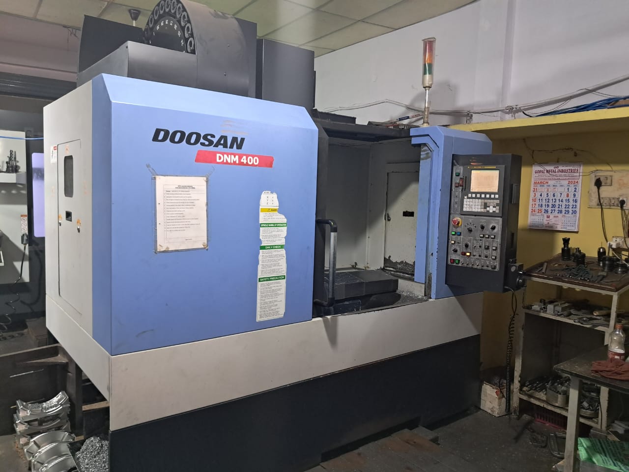 Buy Used 2009 Doosan Vertical Machining Center ( VMC ) for Metal ...