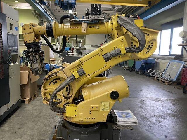Used Fanuc Robot 2007 Robot R 2000 iA 165 F