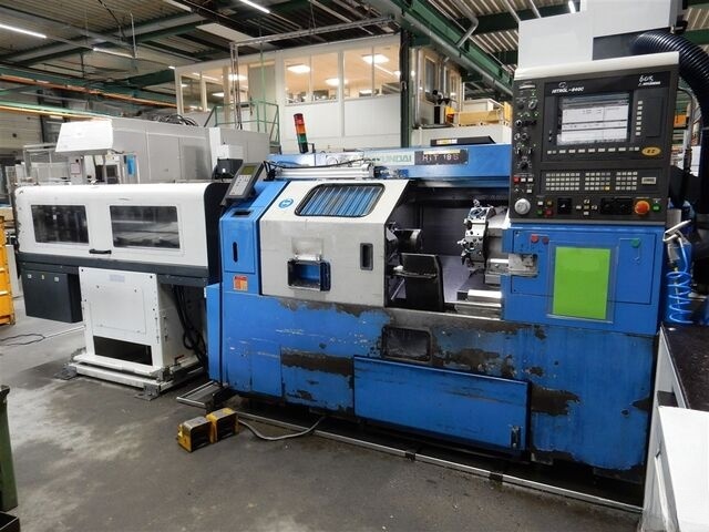 Used Hyundai CNC Lathe 2001 HIT-18S