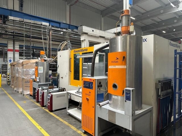 Used Krauss Maffei Injection Moulding Machine 2007 KM 800-12000 MX