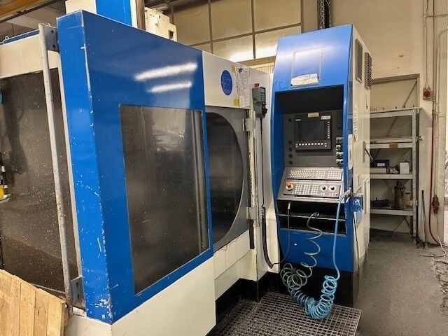 Used Huron Universal Machining centers - 5 Axis 2001 KX 15