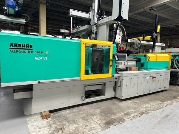 Used Arburg Injection Moulding Machine 2010 570H 2000-2100