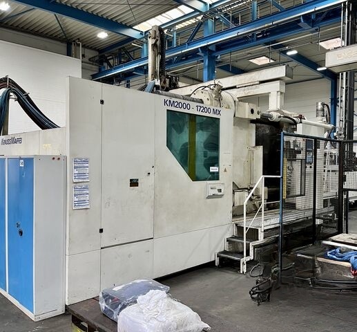 Used Krauss Maffei Injection Moulding Machine 2007 KM 2000-17200 MX