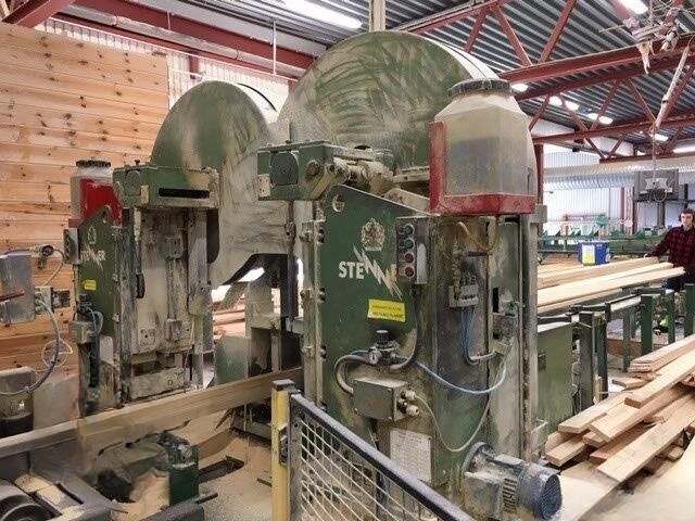 Used Stenner Band Saw  VH105