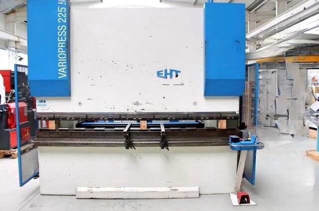 Used EHT Hydraulic Press Brake 1997 VARIOPRESS 225-30