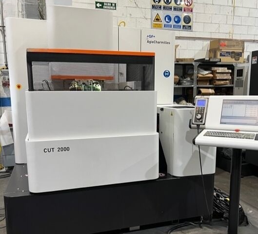 Used AgieCharmilles EDM-Sinker 2012 CUT 2000 AWC