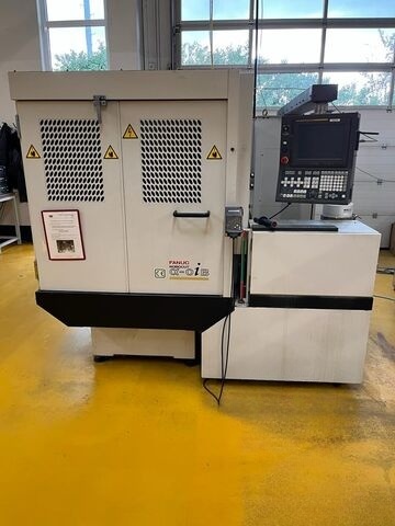Used Fanuc EDM -Wirecut 2002 Robocut Alpha oib