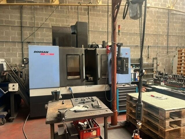 Buy Used 2008 Doosan Vertical Machining Center ( VMC ) for Metal ...