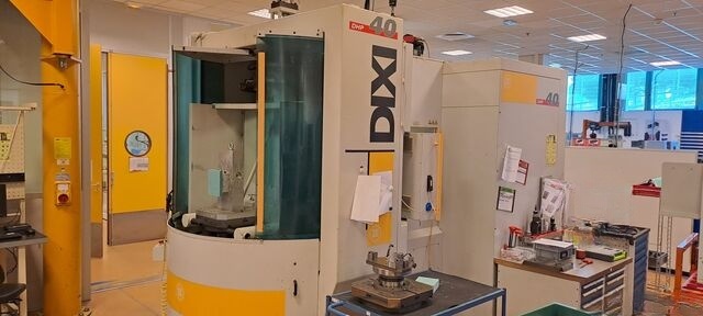 Used Dixi Horizontal Machining Center ( HMC ) 2001 DHP 2001