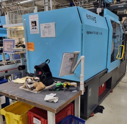 Used Demag Injection Moulding Machine 2002 110-600 Extra