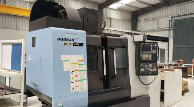 Used Doosan Vertical Machining Center ( VMC ) 2018 DNM 4500