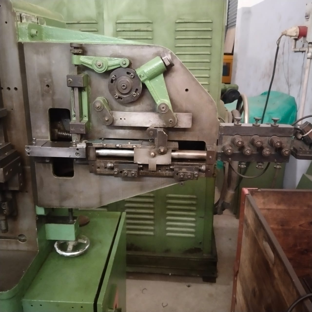 Used Teijinseiki Finzer Sheet Metal Forming Machine 1979 ZUB-200