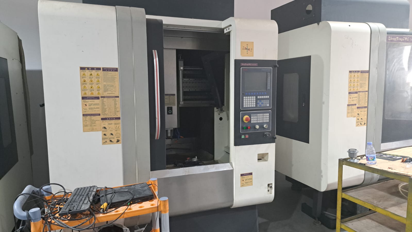 Used Chinese Vertical Machining Center ( VMC )  NA