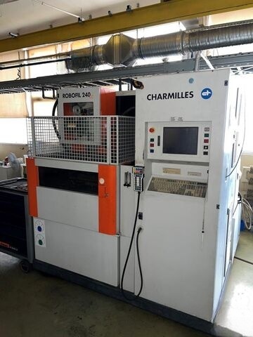 Used AgieCharmilles EDM -Wirecut 2004 Robofil 240CC