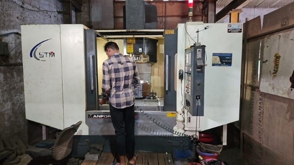 Used Manford Vertical Machining Center ( VMC ) 2016 VL 1200