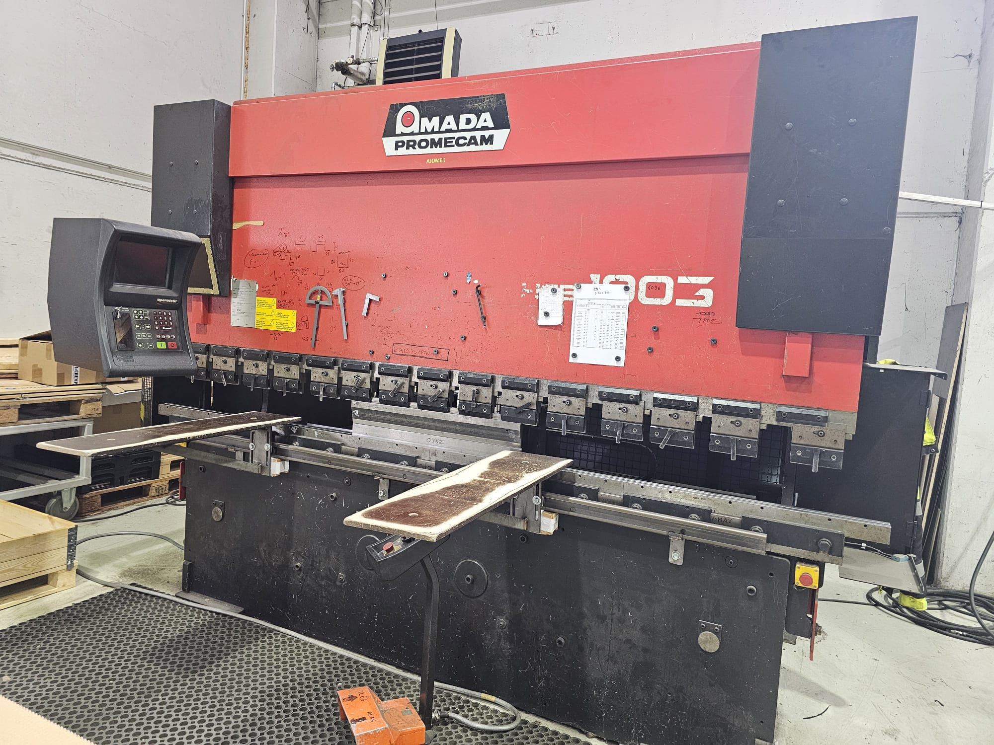 Used Amada CNC Press Brake 1997 HFBO 100