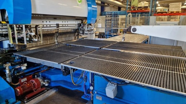 Used Finn-Power Panel Bender 2005 EBe4 Express Bender