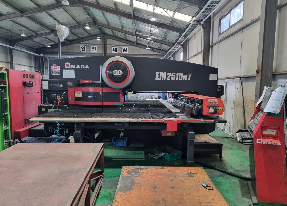 Used Amada Turret Punch Press 2007 EM 2510 NT