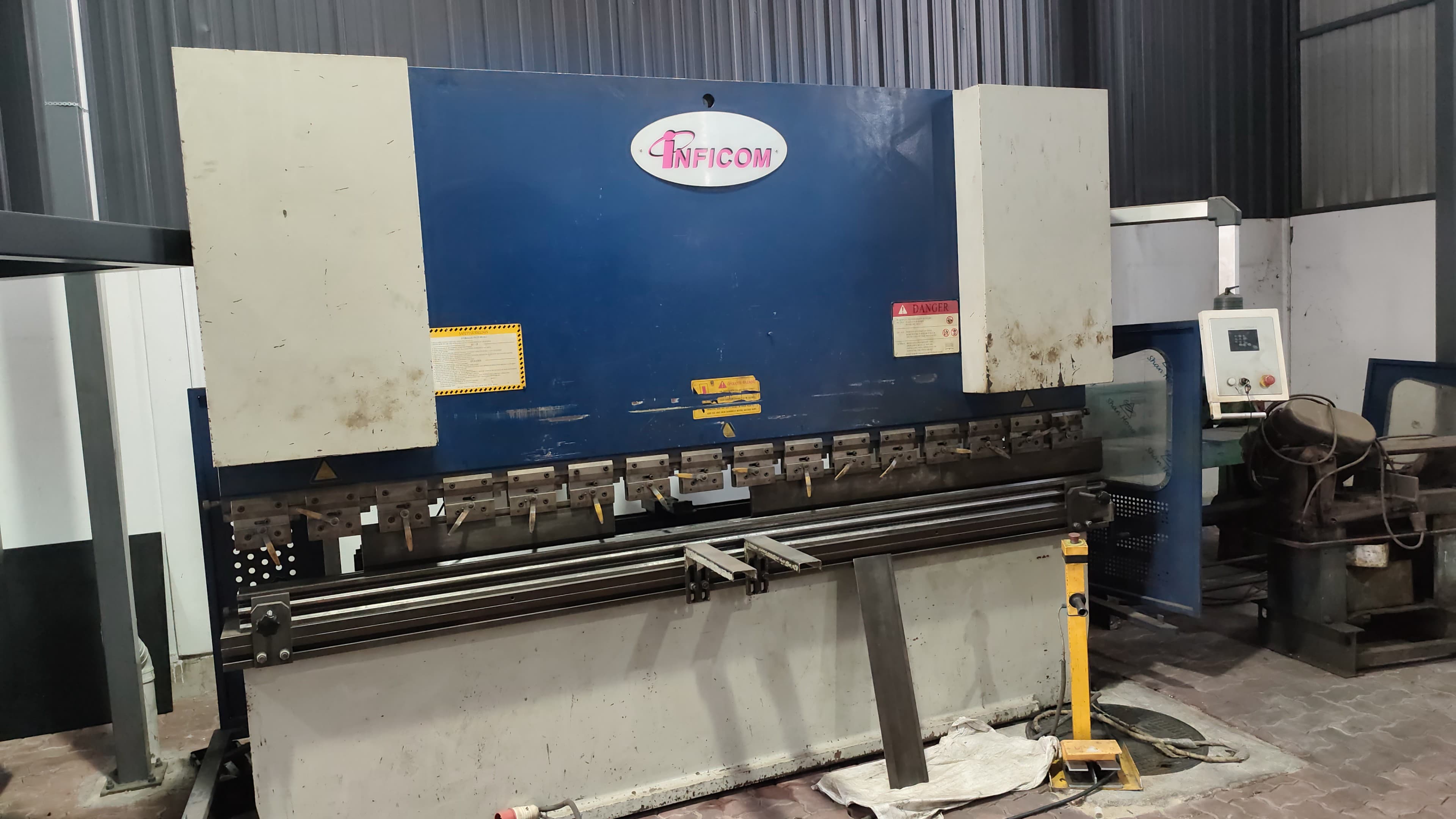 New Inficom CNC Press Brake  NA