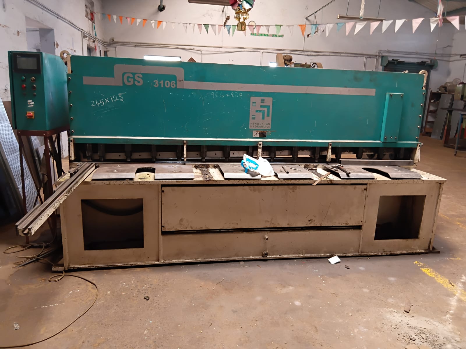 Used Hindustan Hydraulics Shearing Machine 2012 GS 3106