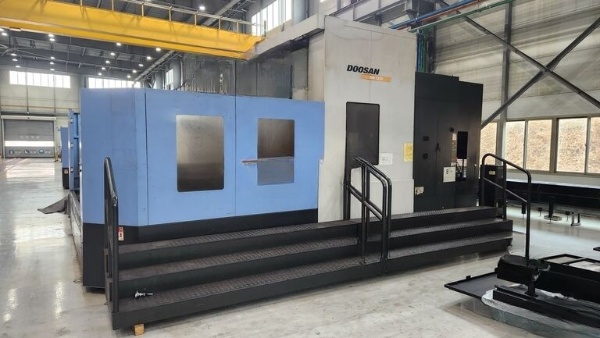 Used Doosan Horizontal Machining Center ( HMC ) 2010 HM1250