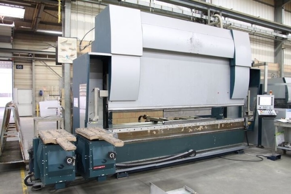 Used Salvagnini CNC Press Brake 2010 B2 200-4250