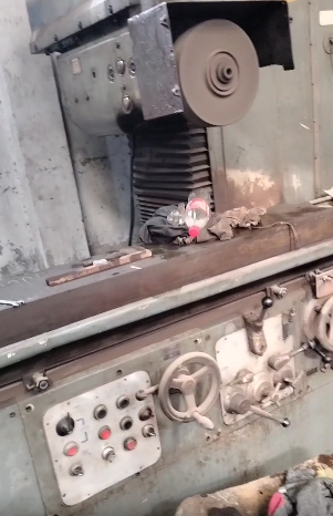 Used HMT Grinder - Cylindrical  NA