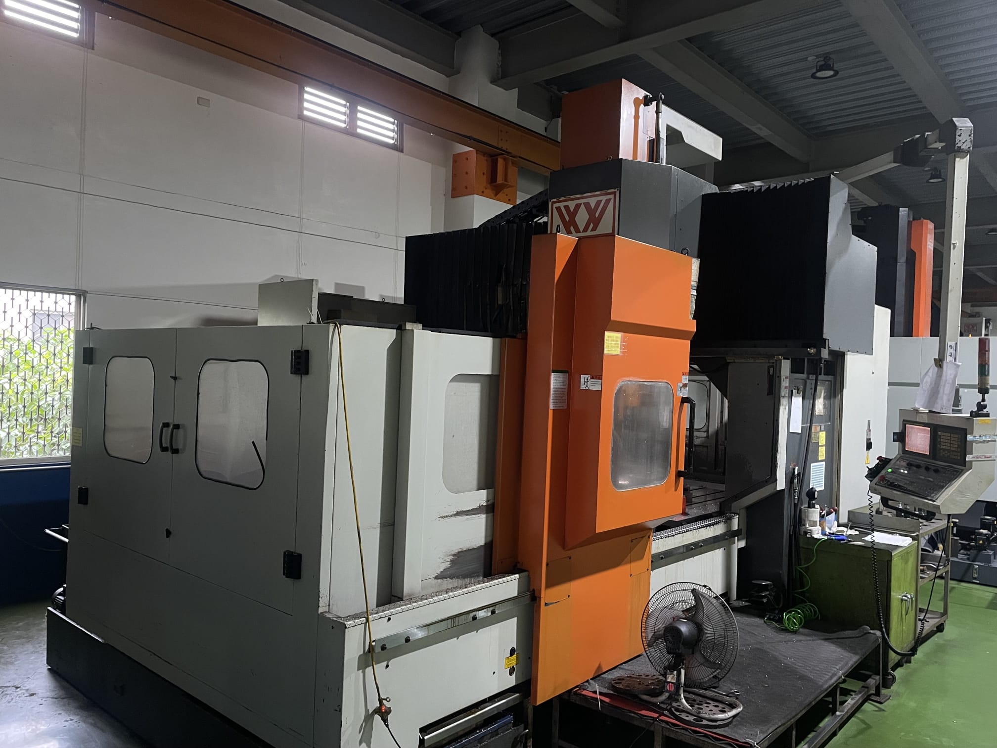 Used Vision Wide Double Column VMC 2008 NF-2000