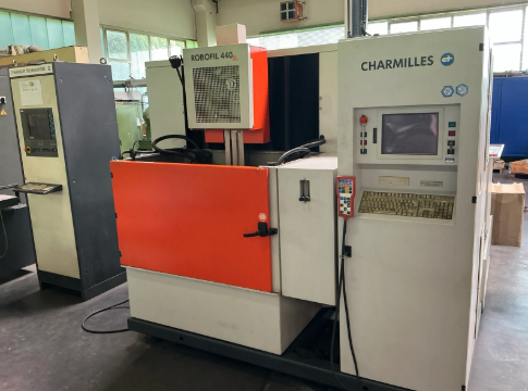Used AgieCharmilles EDM -Wirecut 2005 Robofil 440 SL