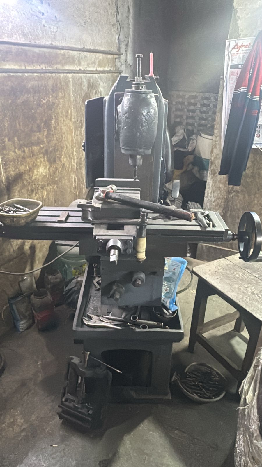 Used Indian Brand Milling Machine  NA