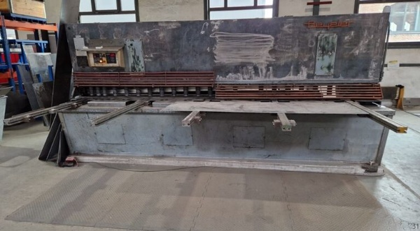 Used Beyeler Shearing Machine 1986 C4100-16