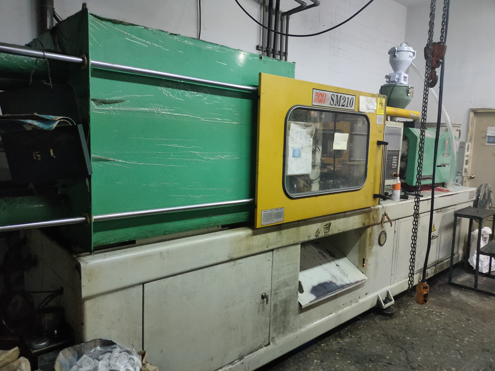 Used Chen Hsong Injection Moulding Machine 2005 SM-210