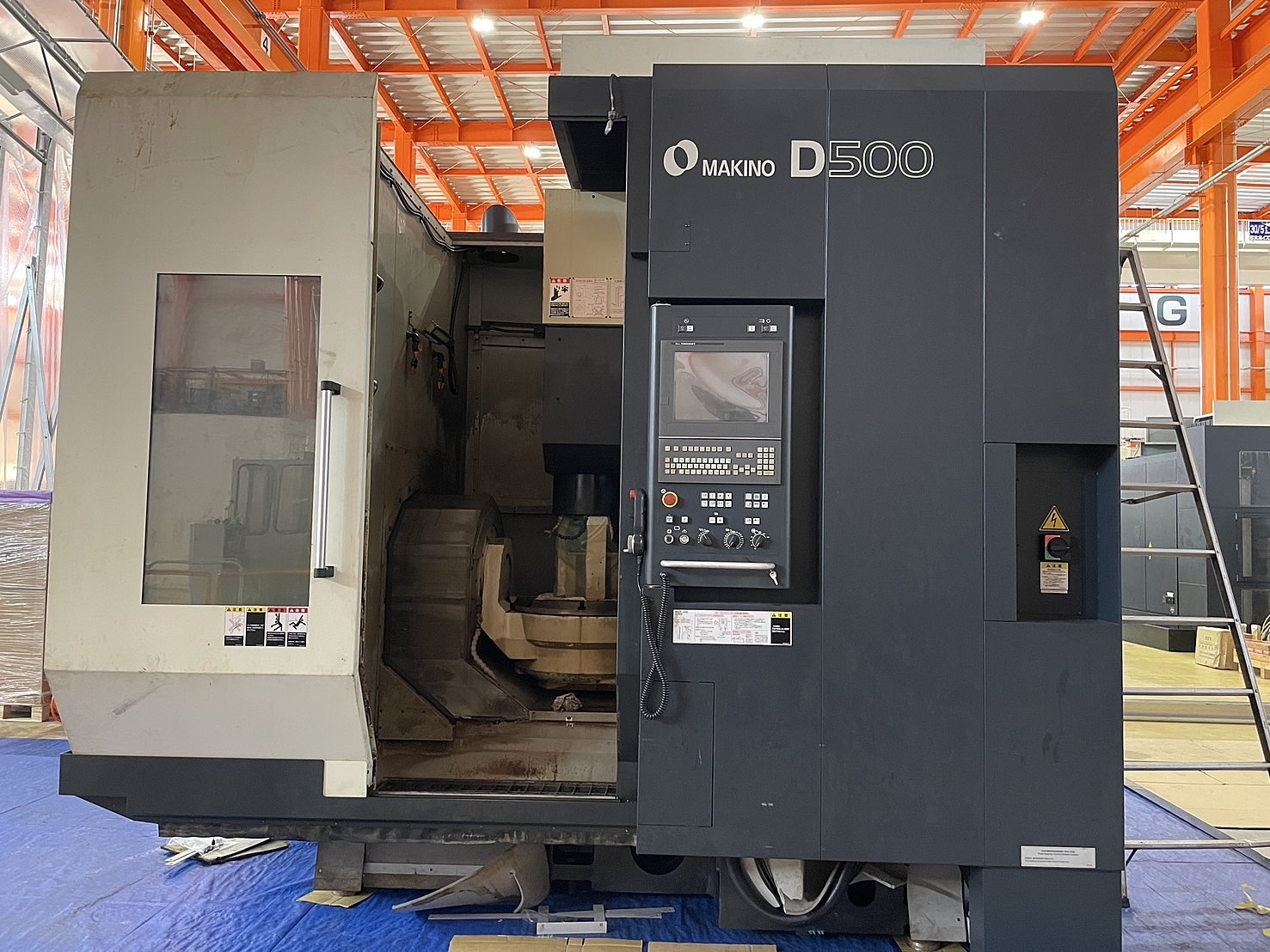 Used Makino 5 Axis VMC 2016 D500