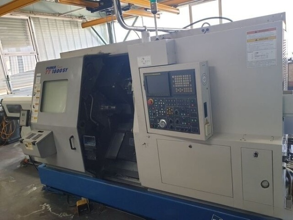Used Doosan CNC Turn-Mill 2005 Puma TT1800 SY