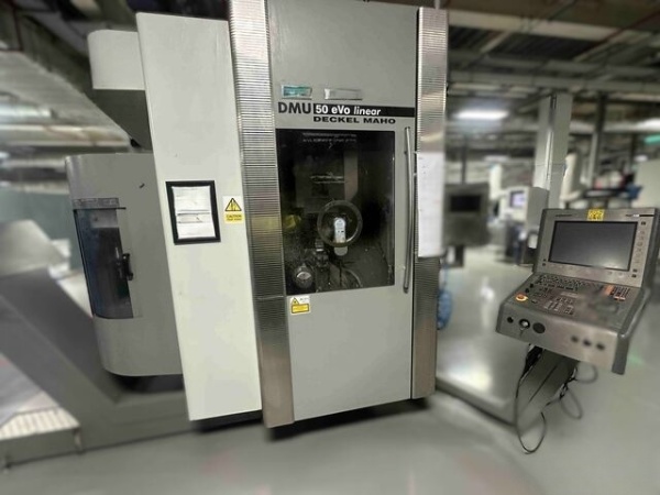 Used Deckel Maho 5 Axis VMC 2006 DMU 50 eVo
